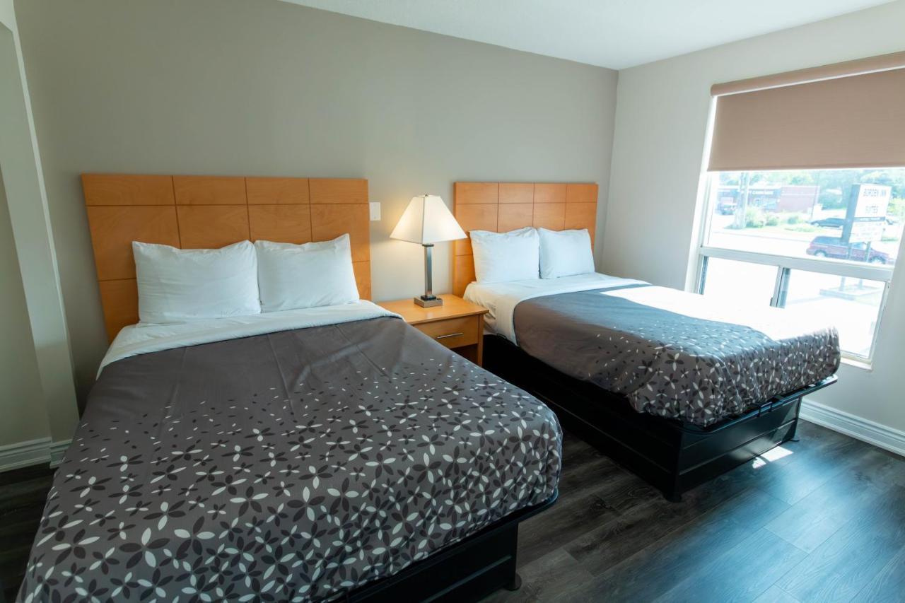 Borden Inn And Suites Angus Eksteriør billede